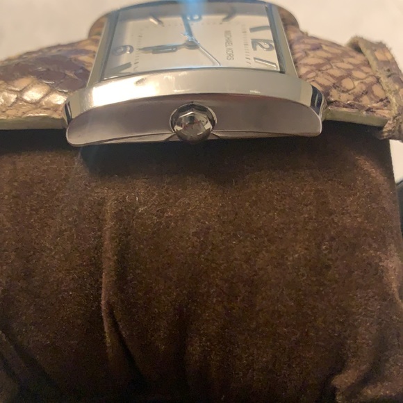 Michael Kors Watch - Picture 3 of 4